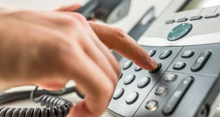 Cloud hosted PBX Vs legacy phone system (LPS)