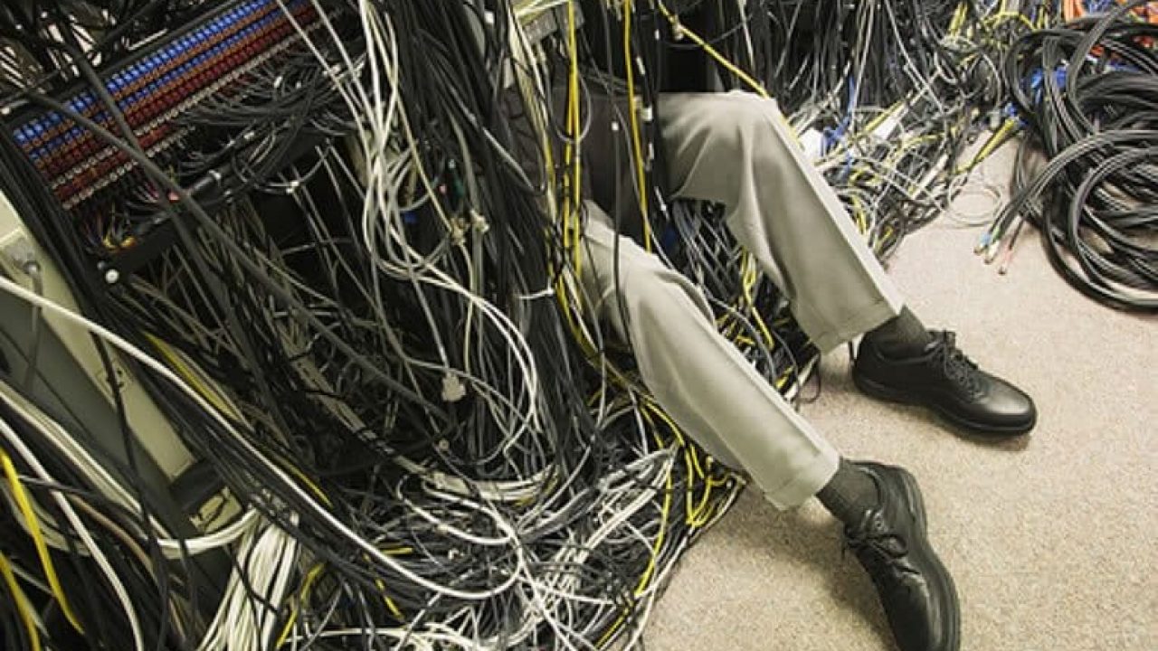 wsi-imageoptim-Managed-IT-Spaghetti-Cable-Madness-1280x720.jpg